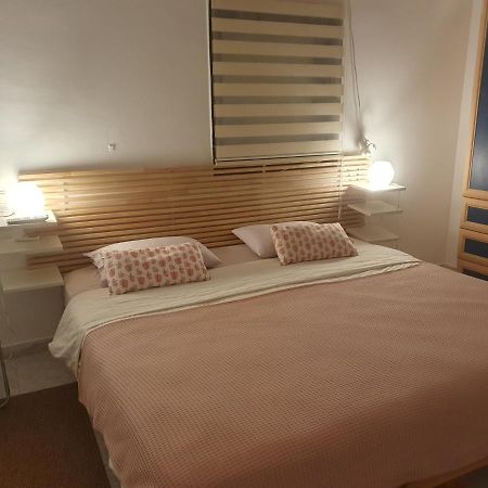 Belle Chambre Confortable Bed and Breakfast Νετάνια Εξωτερικό φωτογραφία