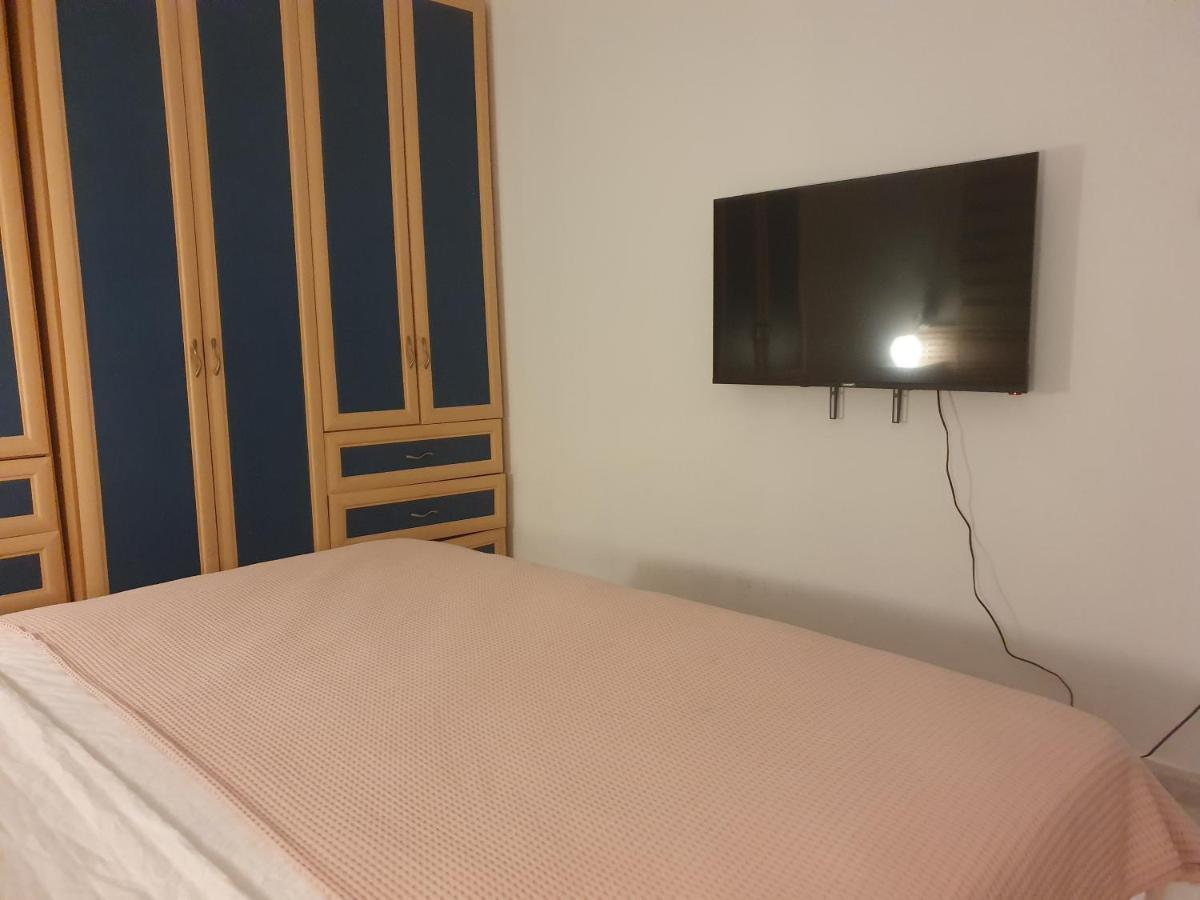 Belle Chambre Confortable Bed and Breakfast Νετάνια Εξωτερικό φωτογραφία